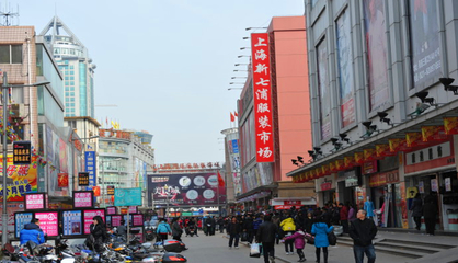 上海高档服装批发市场