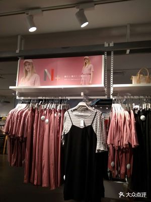 美特斯邦威服装