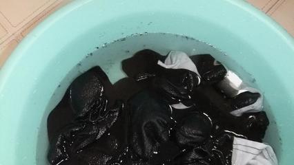 褪色的衣服怎么洗