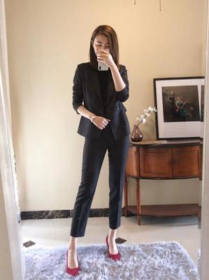 黑色西装裤配什么鞋子