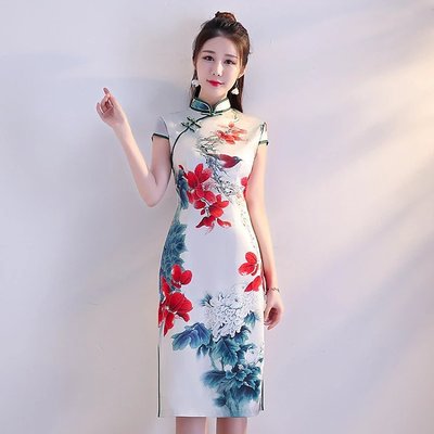 穿着旗袍