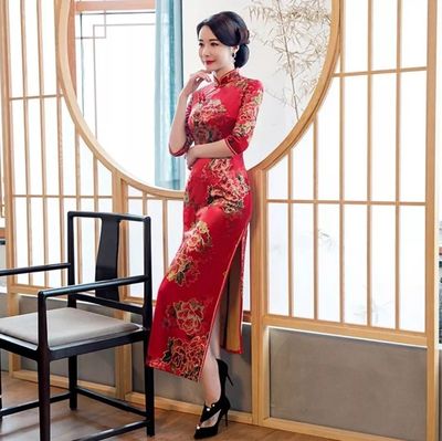 穿着旗袍