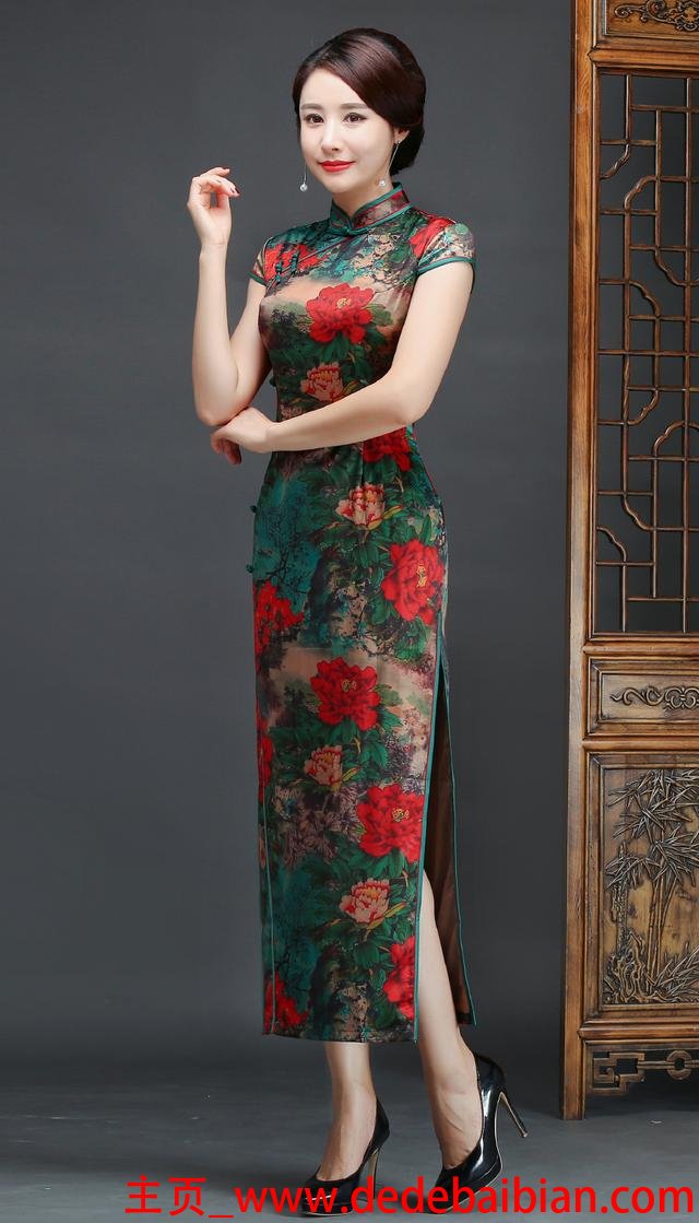 穿着旗袍