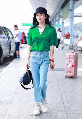 绿色衬衫搭配什么裤子