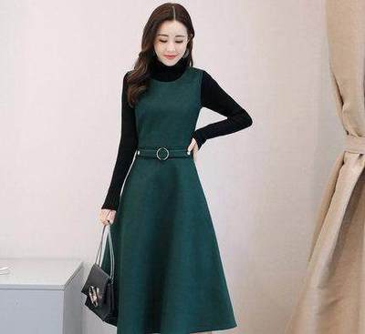 背心裙内搭什么衣服
