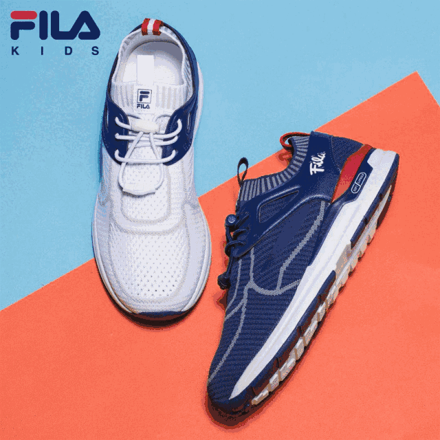 安踏 fila