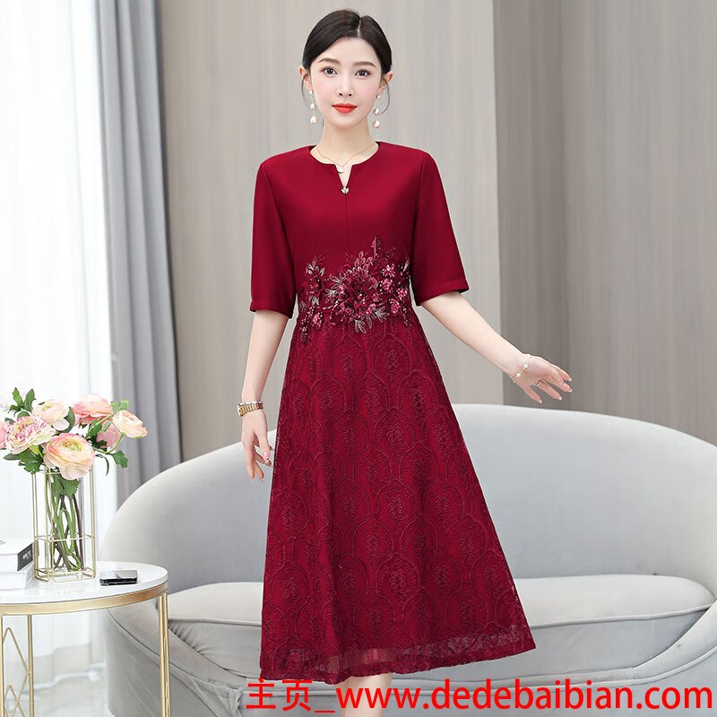 妈妈参加女儿婚礼服装