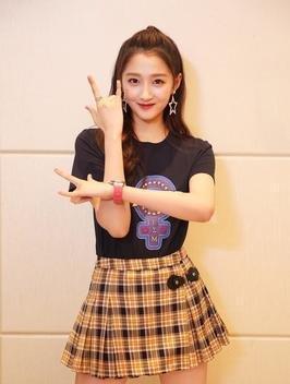 关晓彤穿衣搭配
