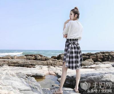 去海滩穿什么衣服