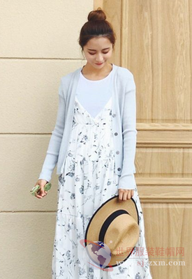 去海滩穿什么衣服