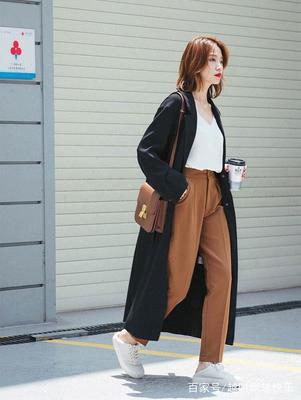 休闲风衣女