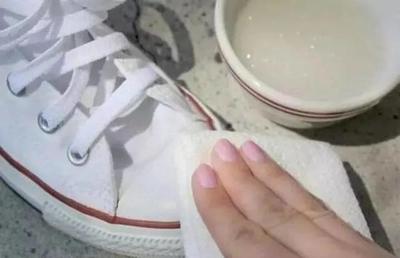 带绒的鞋子怎么清洗