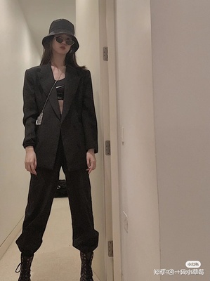 西服配什么裤子好看