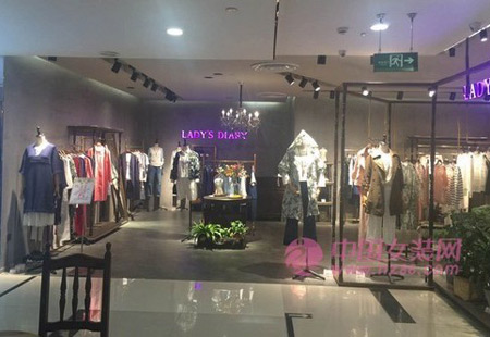 服装店怎么吸引顾客