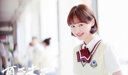 黑衣服配灰裤子