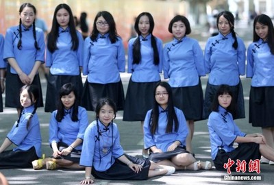 大学生一般穿什么衣服