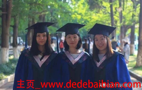 大学生一般穿什么衣服