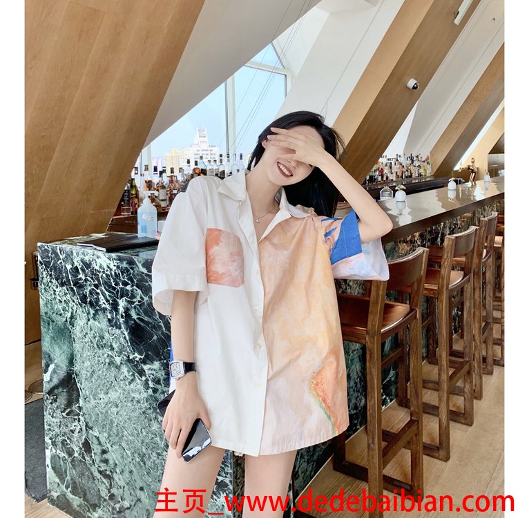 海边穿什么颜色衣服拍照好看