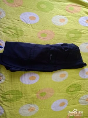 西服怎么折叠放行李箱