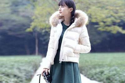 羽绒服配裙子