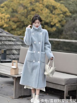 羽绒服配裙子