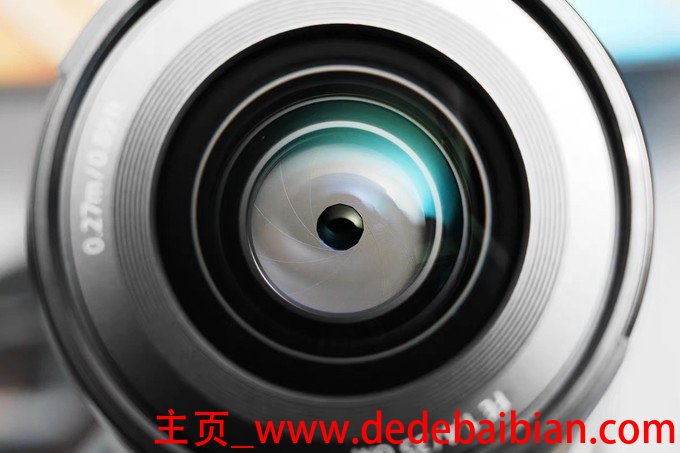 草绿色裤子搭配上衣图