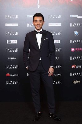 西服裤子多长合适