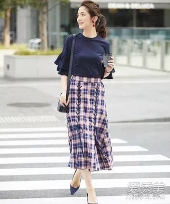 格子半身裙子如何搭配
