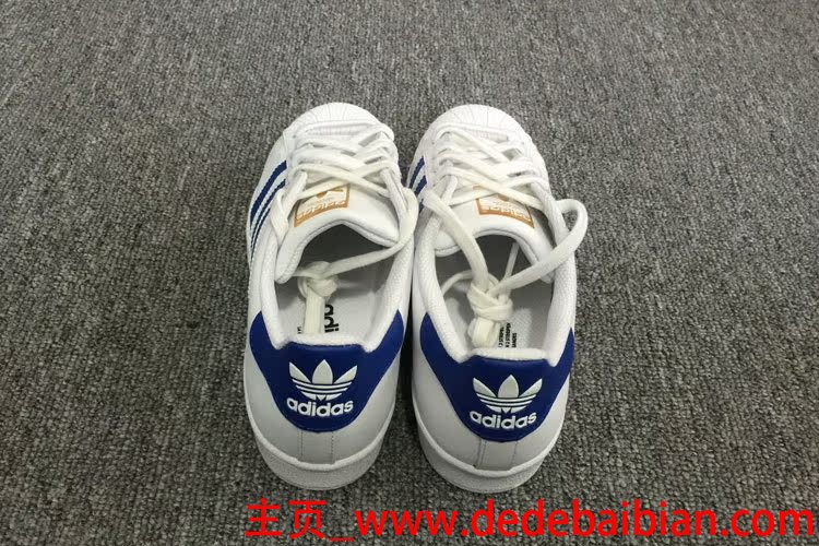 阿迪达斯三叶草系列