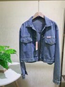 一件牛仔外套多重搭配什么裤子好看？__穿搭技巧