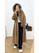 一件貂绒外套成本搭配什么裤子好看？__穿搭技巧