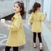 中大女童秋季宽松外套搭配什么裤子好看？__穿搭