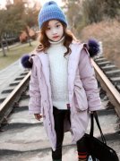 中大童服装冬装外套搭配什么裤子好看？__穿搭技
