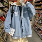 中学生薄外套男搭配什么裤子好看？__穿搭技巧