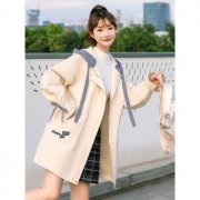中学生衣服女装长外套搭配什么裤子好看？__穿搭