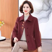 中年女装短装毛呢外套搭配什么裤子好看？__穿搭