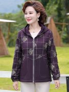 中年妈妈秋季外套搭配什么裤子好看？__穿搭技巧