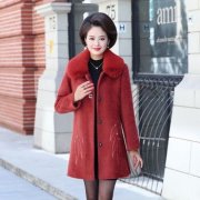 中年秋冬大外套女装搭配什么裤子好看？__穿搭技