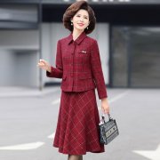 中老年冬季外套裙搭配什么裤子好看？__穿搭技巧