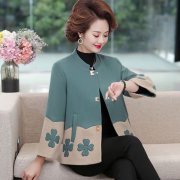 中老年春季短款外套女搭配什么裤子好看？__穿搭