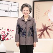 中老年秋款外套搭配什么裤子好看？__穿搭技巧