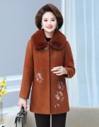 中长款中年女呢子外套搭配什么裤子好看？__穿搭