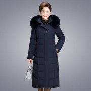 中长款女式盖棉外套搭配什么裤子好看？__穿搭技