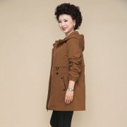 中长款妈妈女上衣秋装外套搭配什么裤子好看？