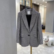 中长款西装格子外套搭配什么裤子好看？__穿搭技