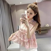中长款露肩娃娃衫外套搭配什么裤子好看？__穿搭