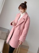以纯2017女装粉色外套搭配什么裤子好看？__穿搭