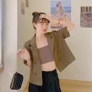 休闲夏季外套女搭配什么裤子好看？__穿搭技巧