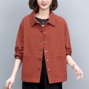 休闲春装女外套短款搭配什么裤子好看？__穿搭技