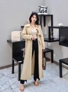 休闲长款女风衣外套裤子搭配什么裤子好看？_